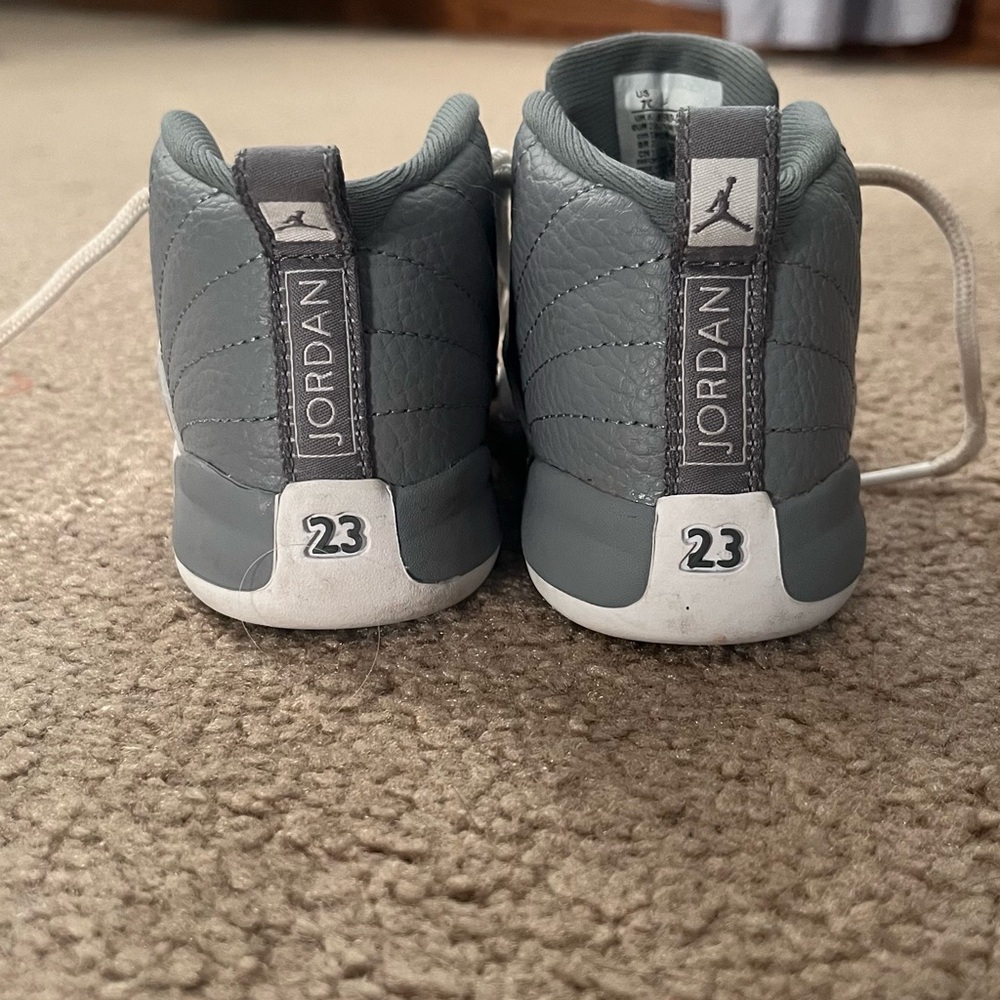 Jordan Kids Sneakers in Gray and White - Picture 3 of 3
